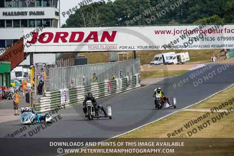 Vintage motorcycle club;eventdigitalimages;mallory park;mallory park trackday photographs;no limits trackdays;peter wileman photography;trackday digital images;trackday photos;vmcc festival 1000 bikes photographs